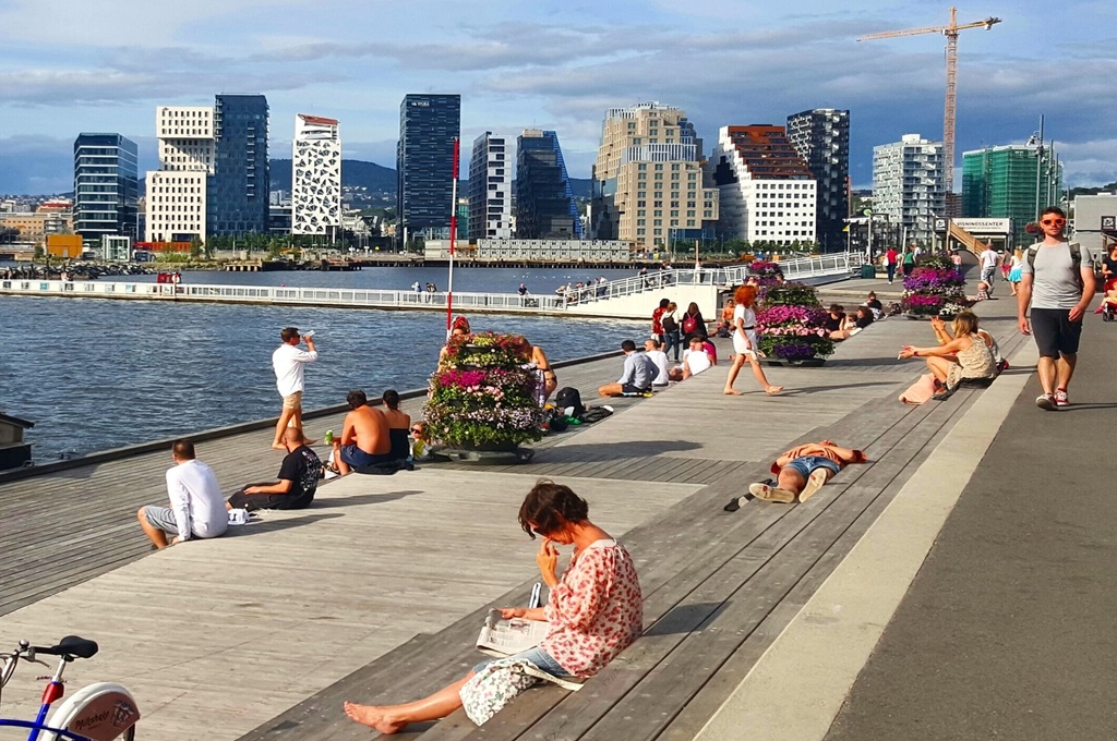 Nopti Albe in Scandinavia - Turul Premium - iulie 2026